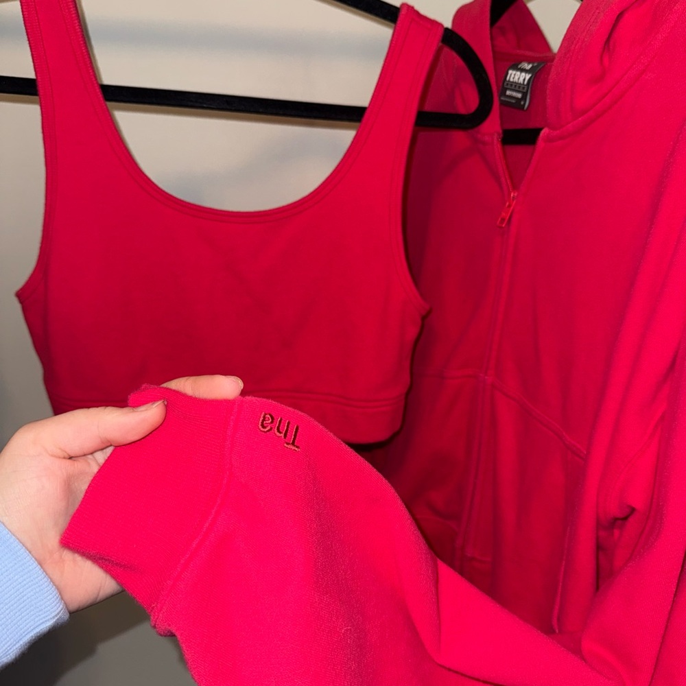 SOLD ‼️ Aritzia TNA Sweat Set - Picture 3 of 4